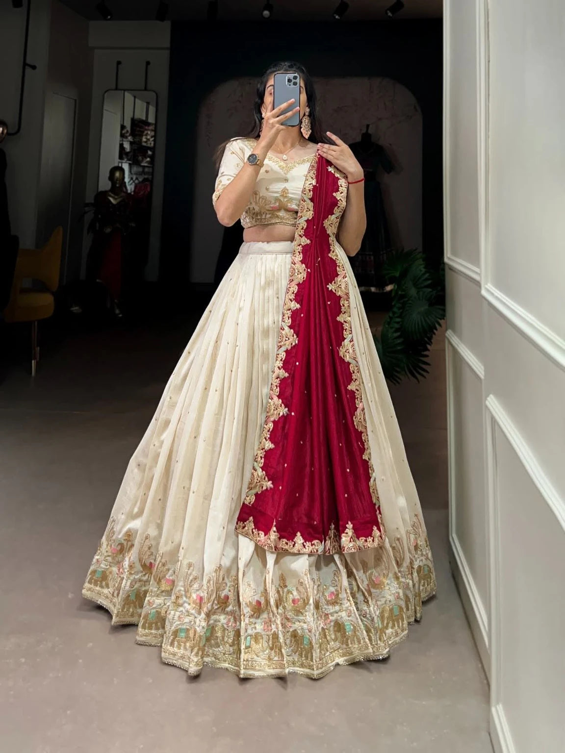 HIYANDUKAN Embroidered Semi Stitched Lehenga Choli